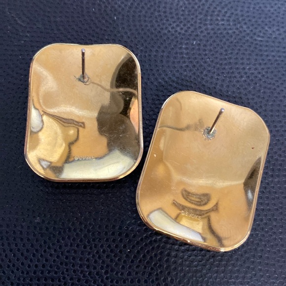 Vintage 80’s Gold tone square with cream enamel pierced Earrings - Picture 3 of 6